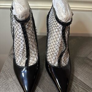 Nine West Black Patent Pointed-Toe Pumps with Fishnet Overlay